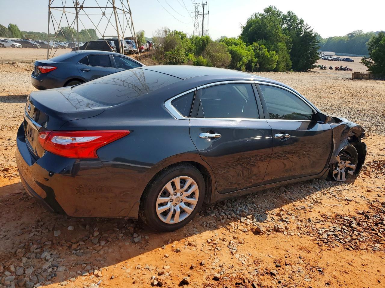 2016 Nissan Altima 2.5 S - Фото 3