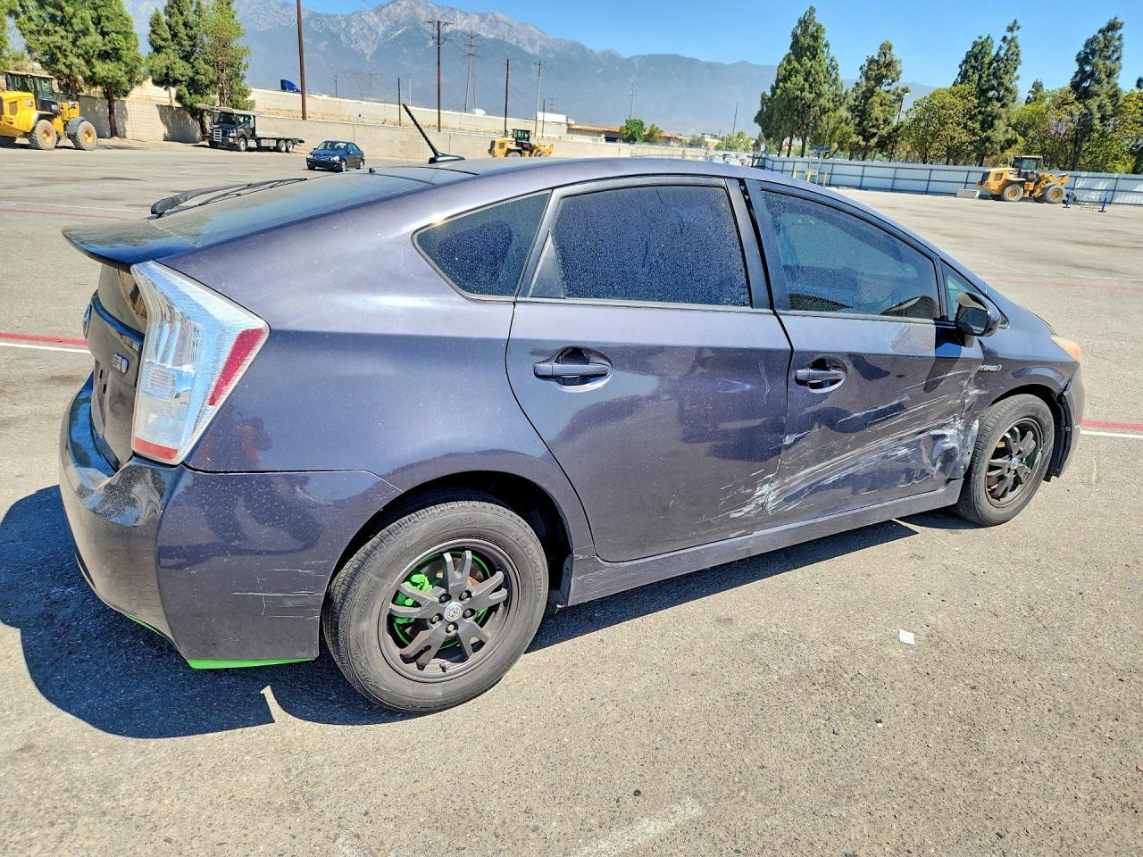 2011 Toyota Prius Two - Фото 3