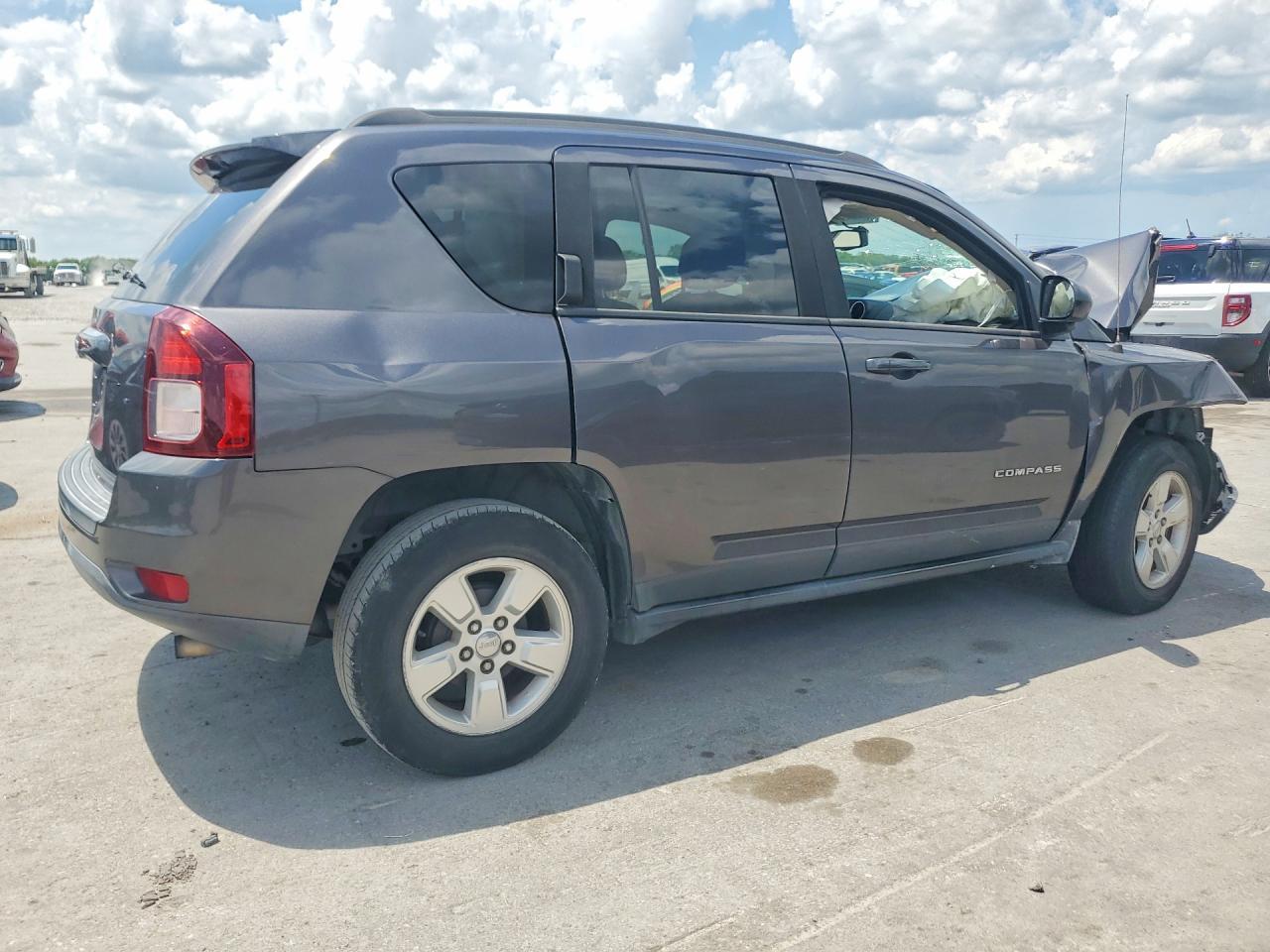 2016 Jeep Compass Sport - Фото 3