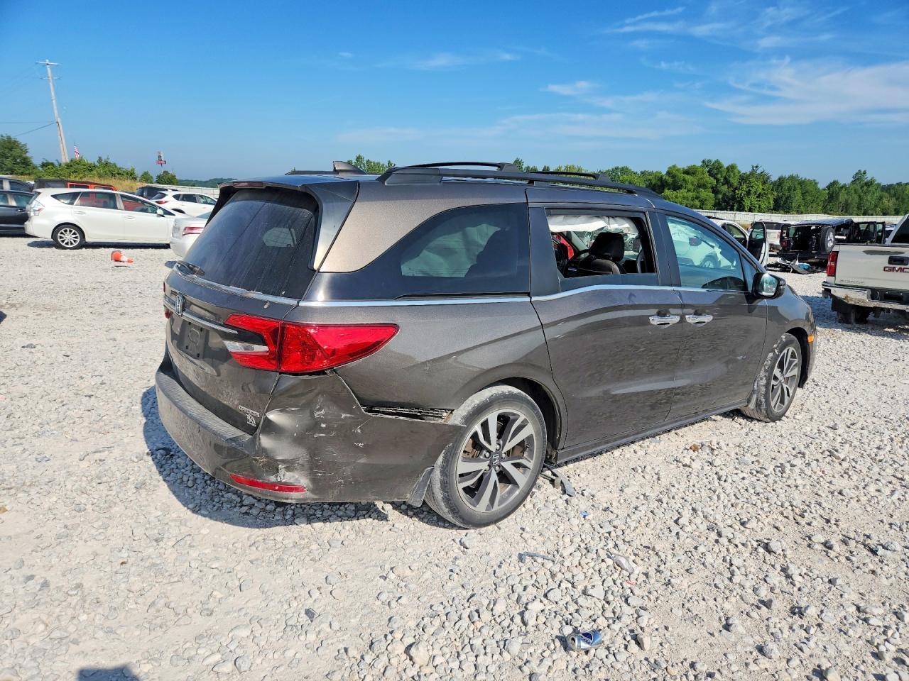 2022 Honda Odyssey Touring - Фото 3