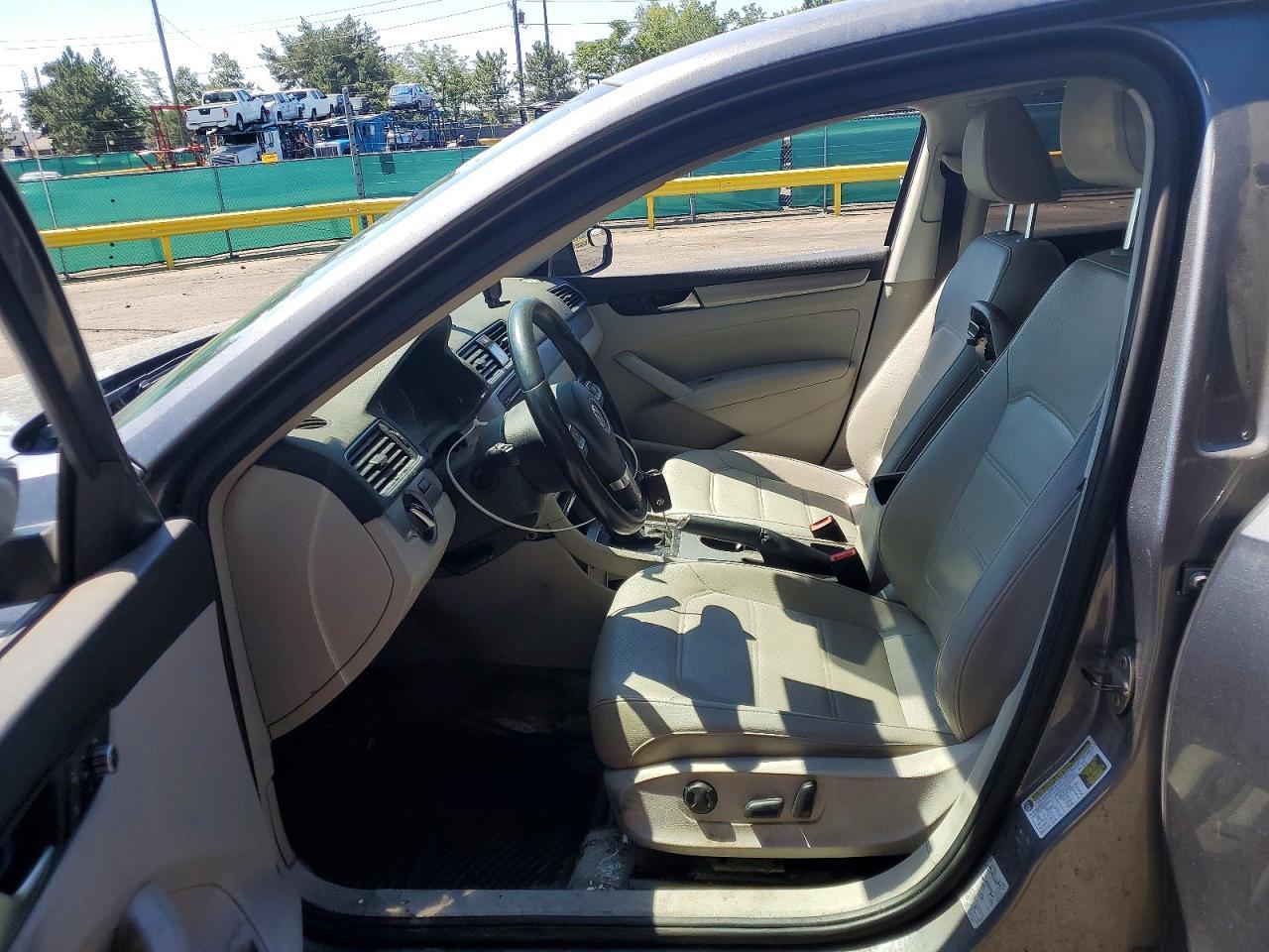 2014 Volkswagen Passat Se - Image 7