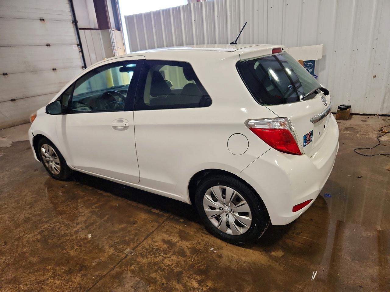 2014 Toyota Yaris 3-Door Le - Image 2