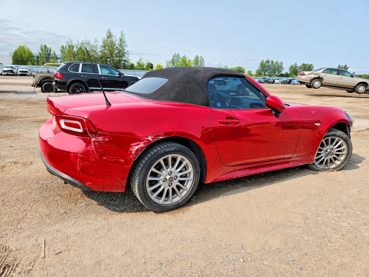2017 Fiat 124 Spider Classica - Image 3