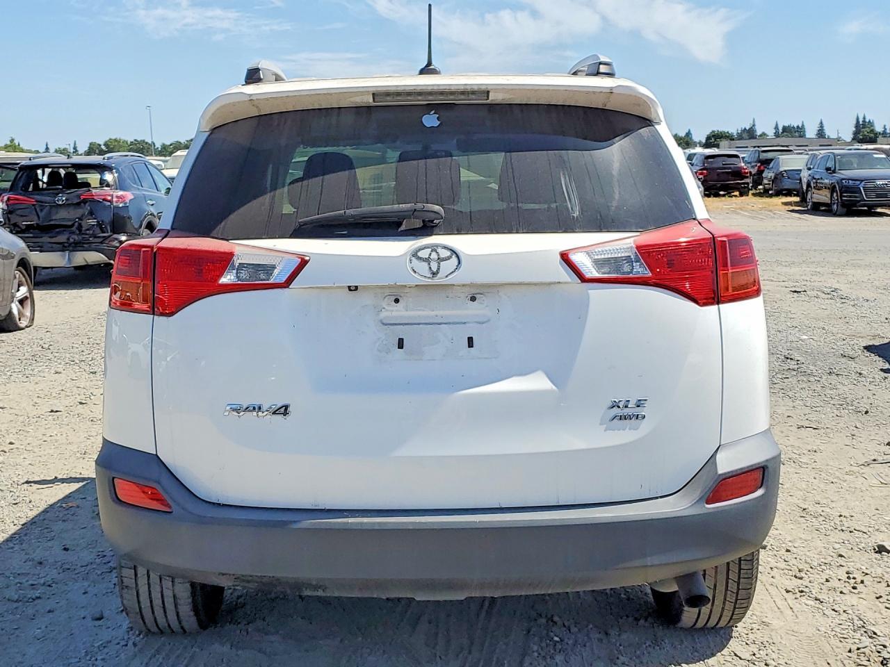 2015 Toyota Rav4 Xle - Image 6