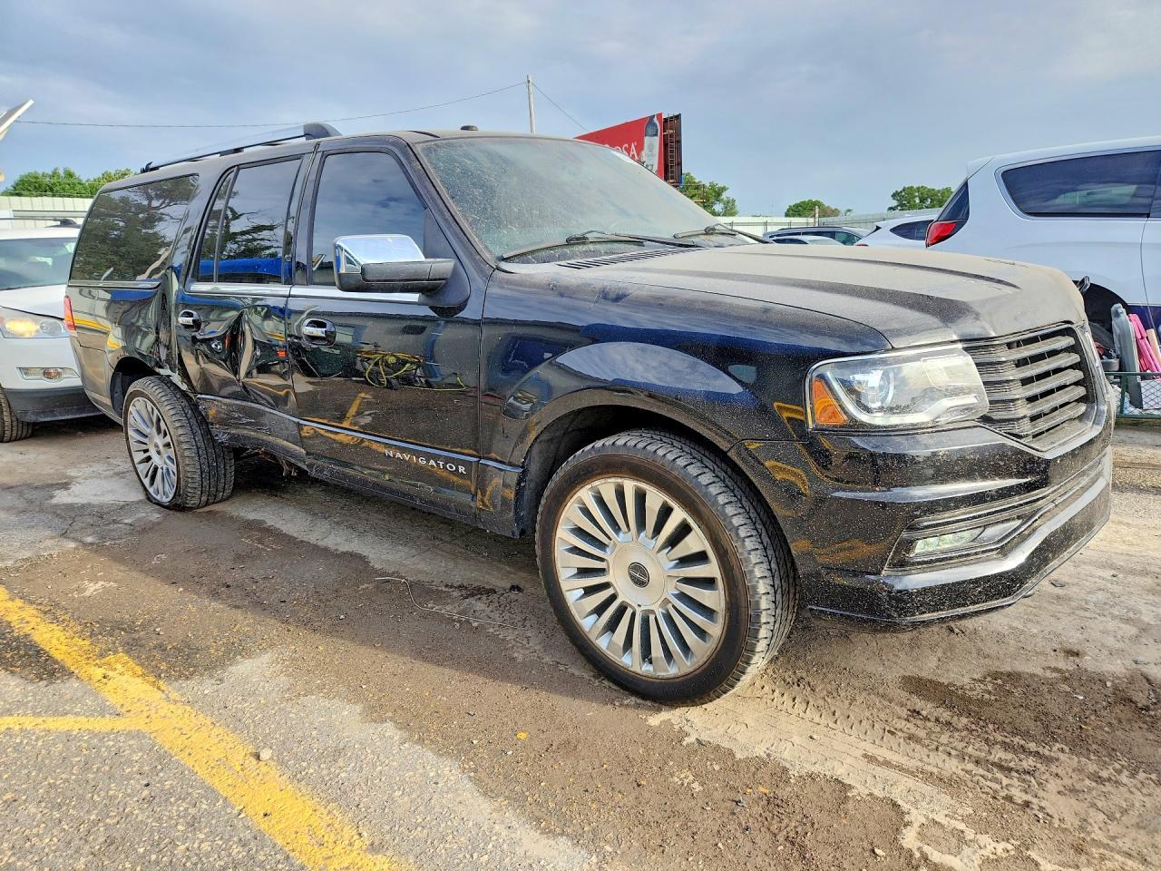 2017 Lincoln Navigator 4D Select - Фото 4