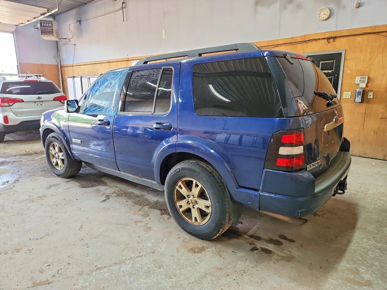 2008 Ford Explorer - Image 2