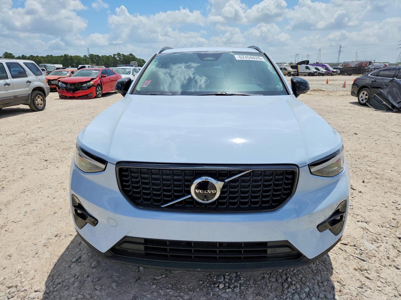 2025 Volvo Xc40 Plus - Фото 5
