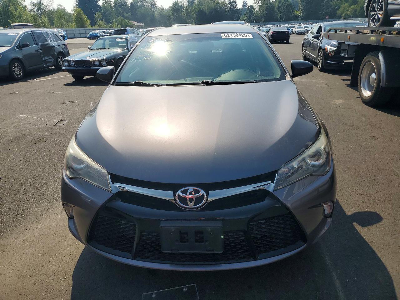 2017 Toyota Camry Se - Image 5