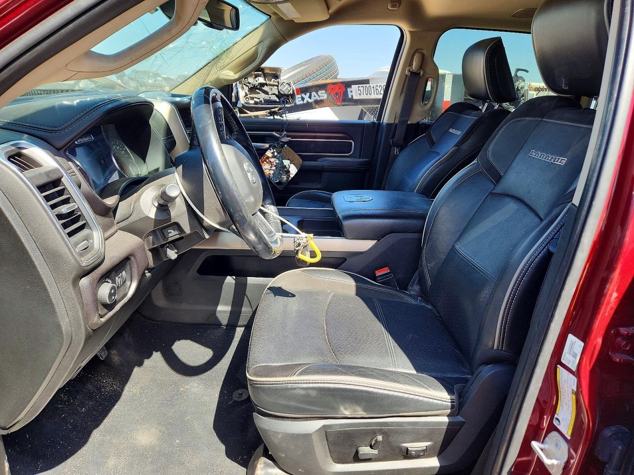 2022 Ram 3500 Laramie - Фото 7