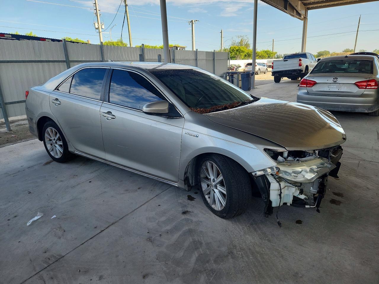 2013 Toyota Camry Hybrid Xle - Image 4