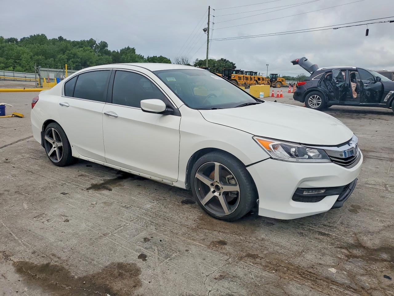2017 Honda Accord Sport Special Edition - Image 4