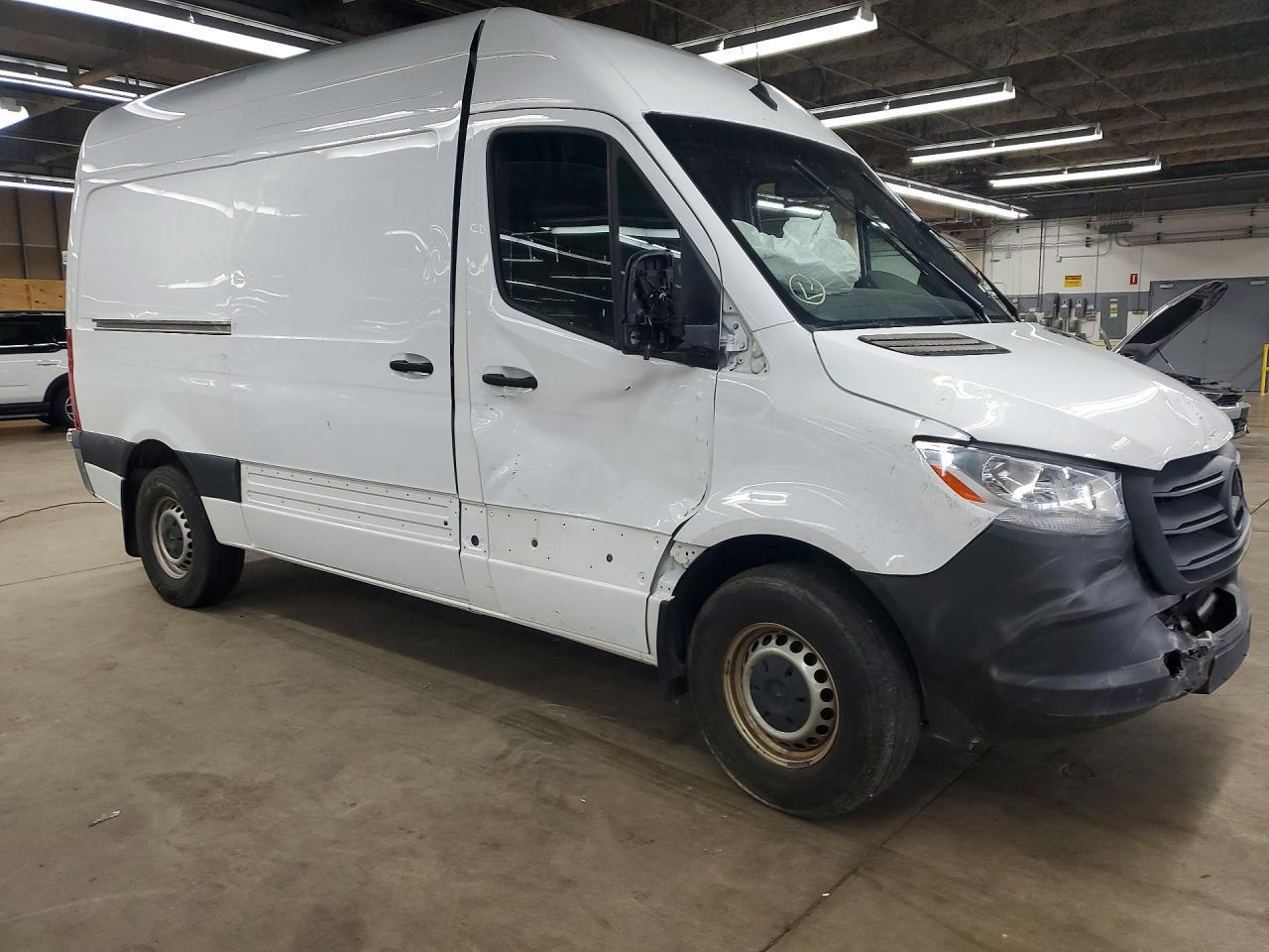 2021 Mercedes-Benz Sprinter 2500 - Фото 4
