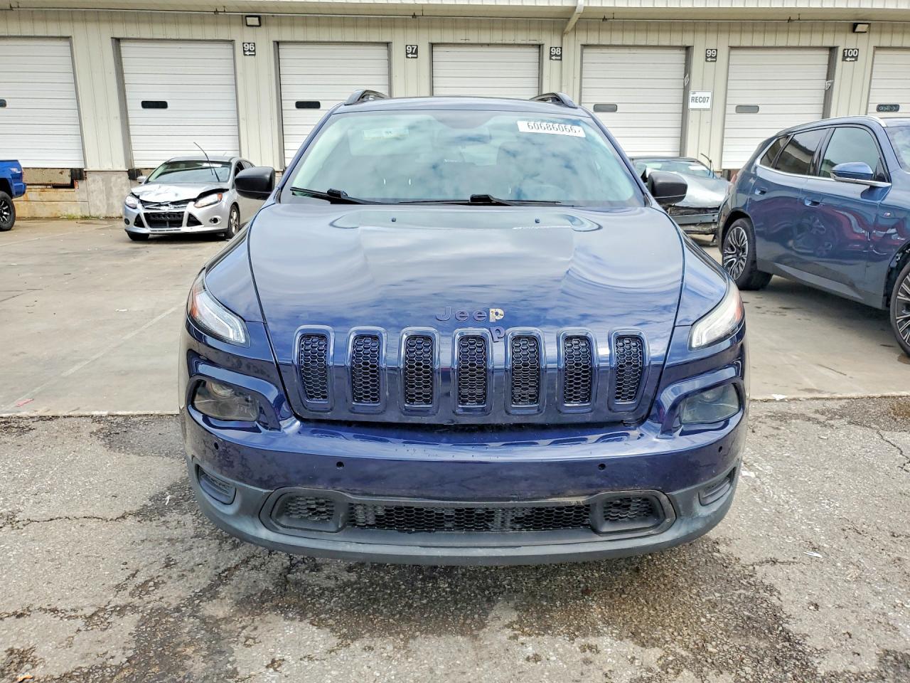 2016 Jeep Cherokee Sport - Фото 5