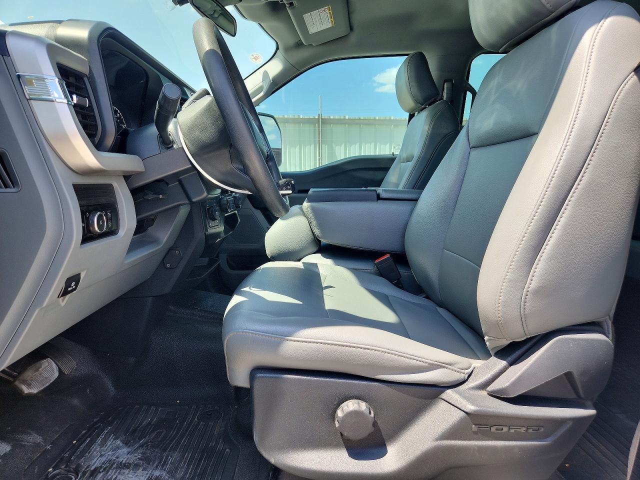2023 Ford F350 Super Duty - Фото 7