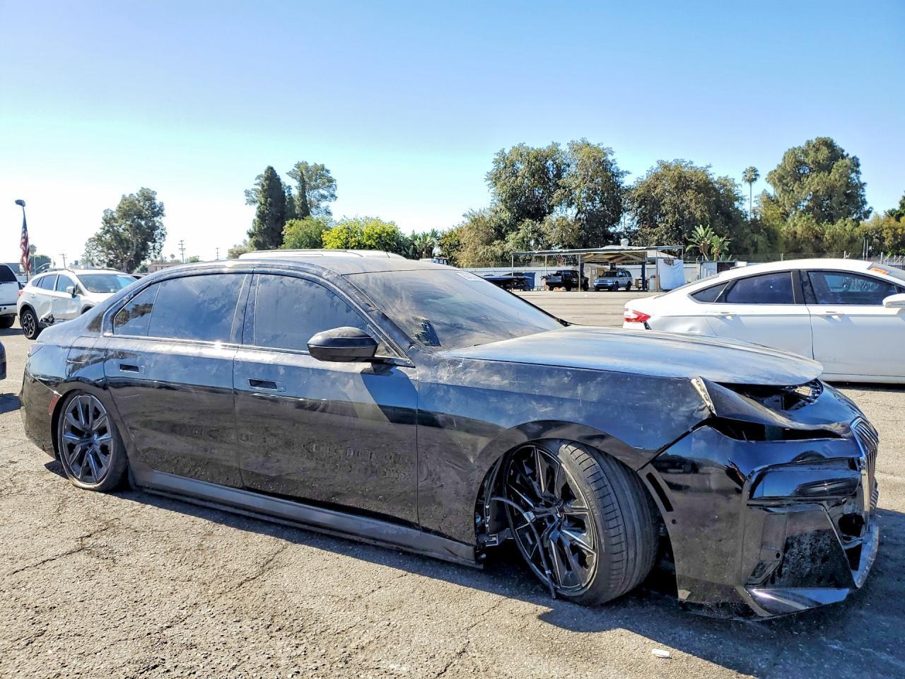 2025 BMW I7 Edrive50 - Image 4