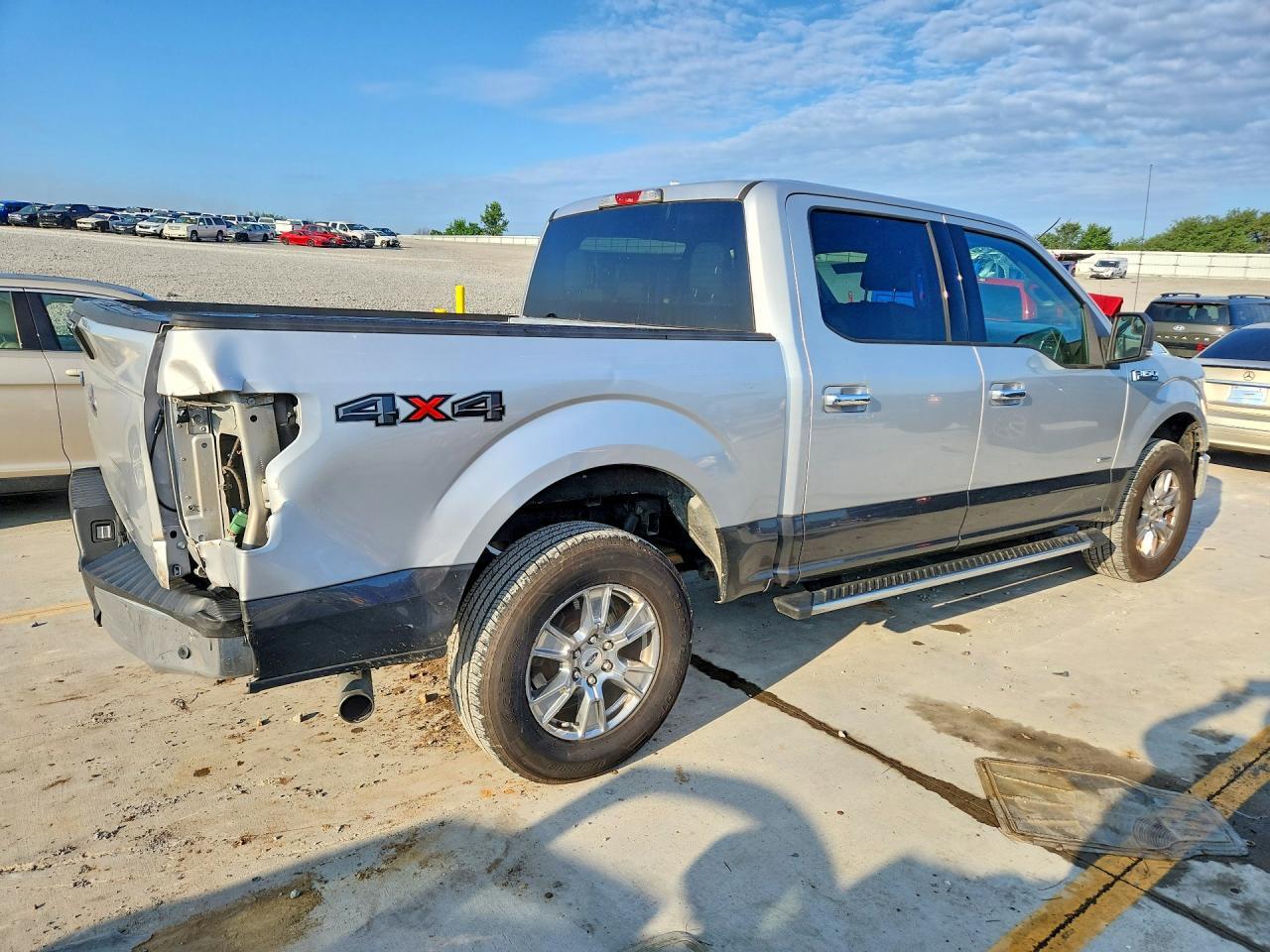 2015 Ford F150 Supercrew - Фото 3