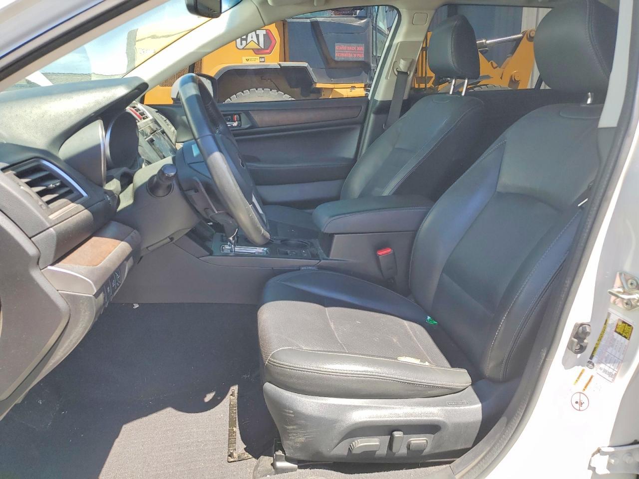2016 Subaru Outback 3.6R Limited - Image 7