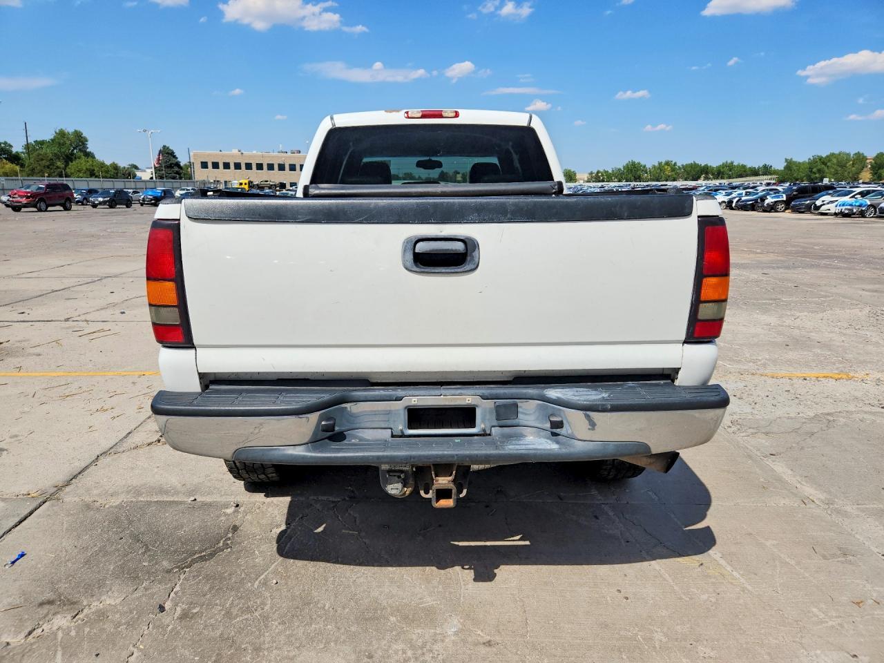 2004 GMC Sierra K2500 Heavy Duty - Фото 6
