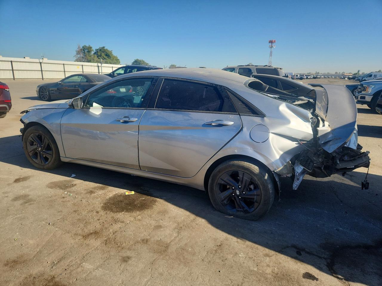 2023 Hyundai Elantra Sel - Фото 2