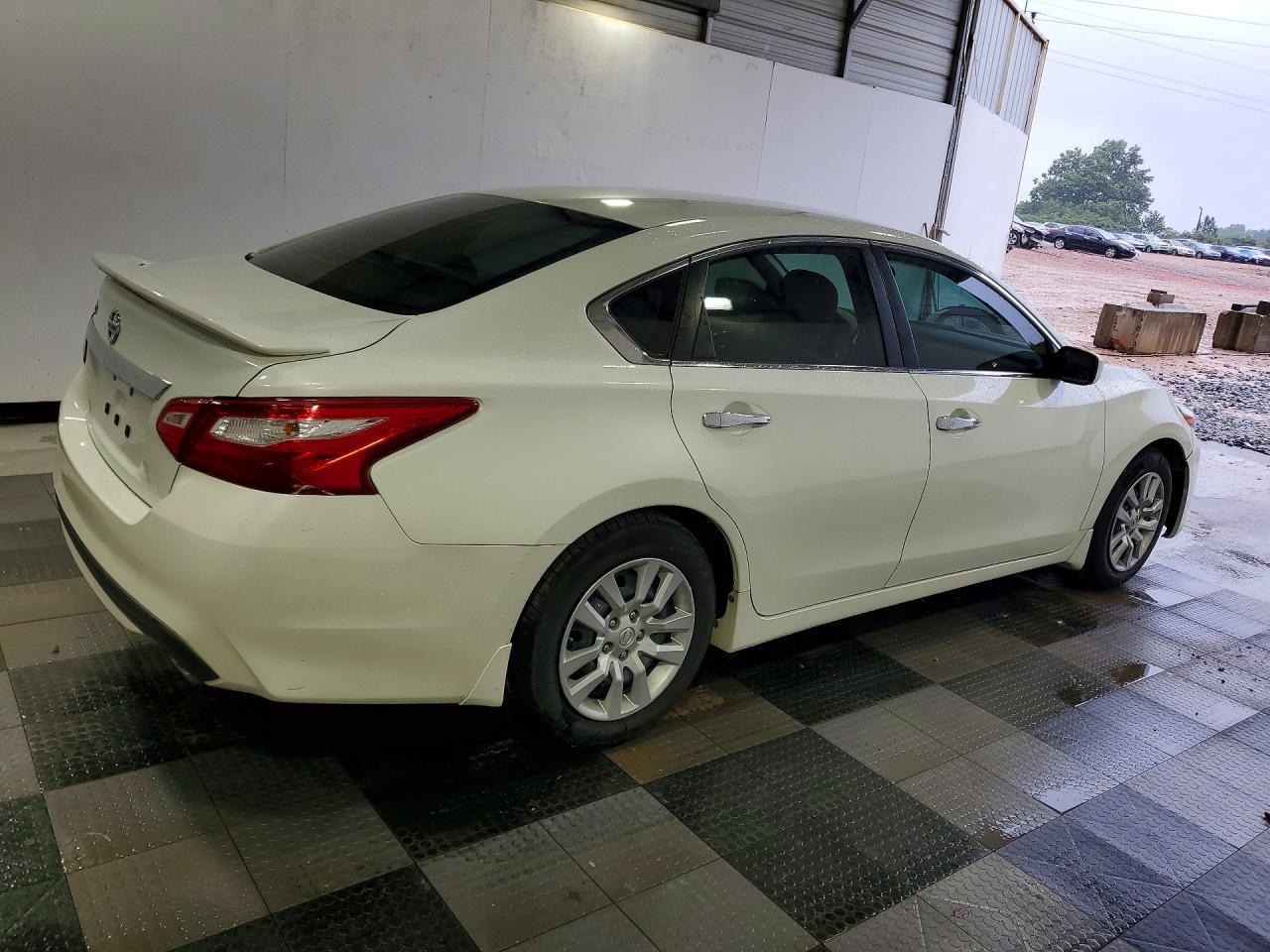 2016 Nissan Altima 2.5 S - Фото 3
