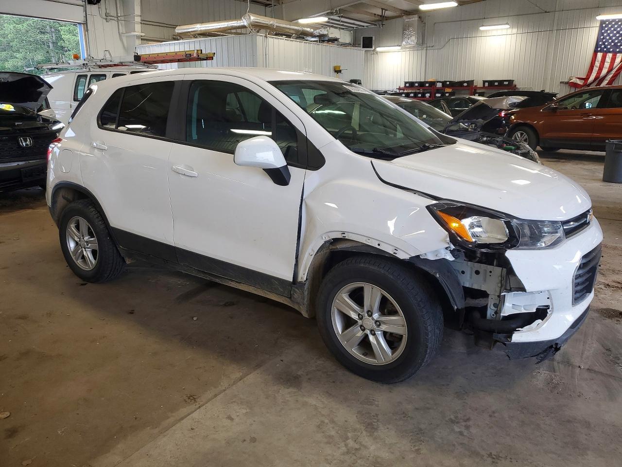 2019 Chevrolet Trax Ls - Image 4