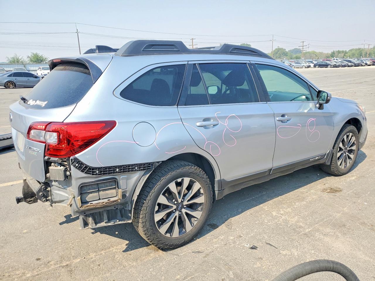 2017 Subaru Outback - Фото 3