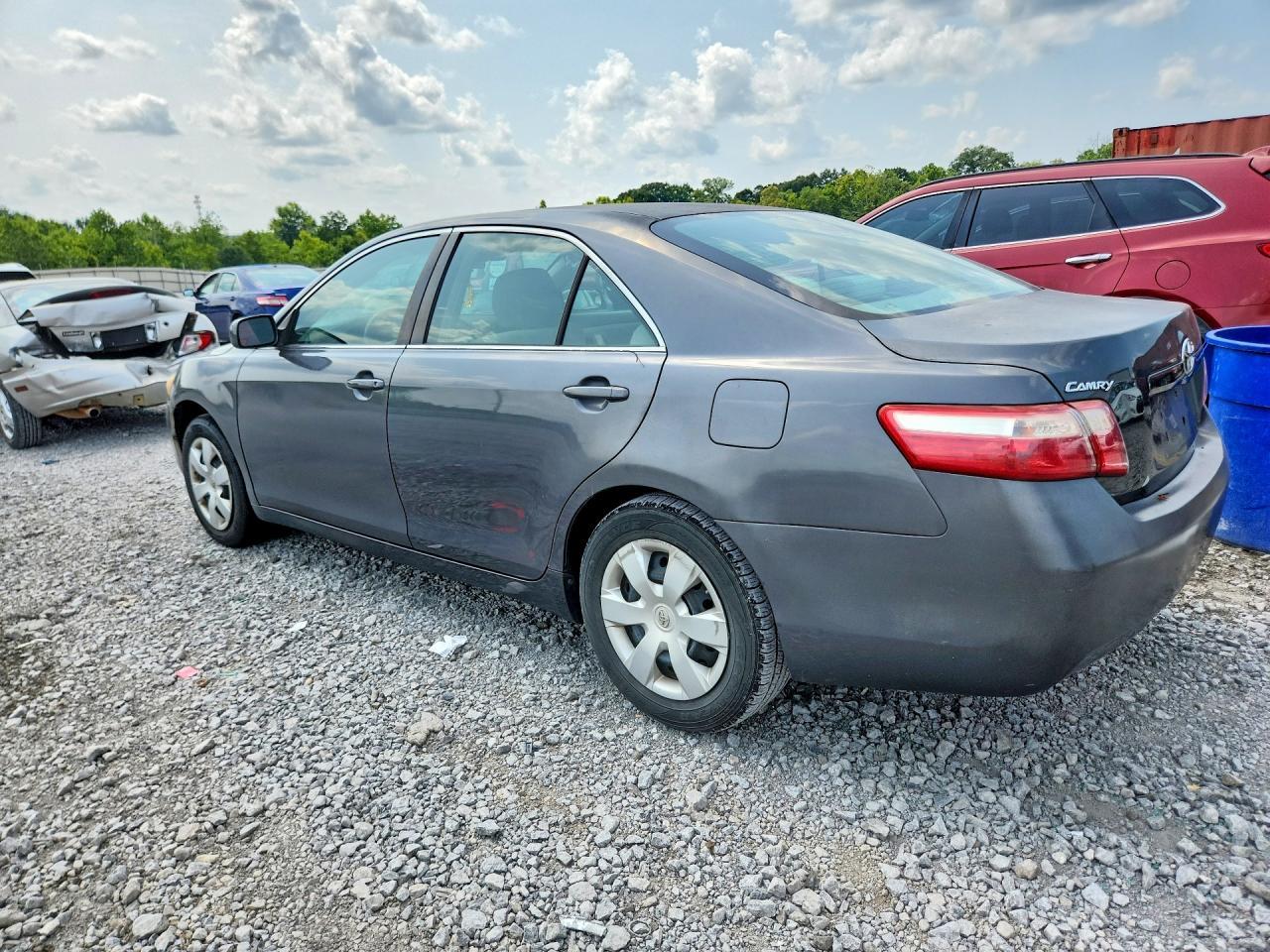 2009 Toyota Camry Le - Image 2