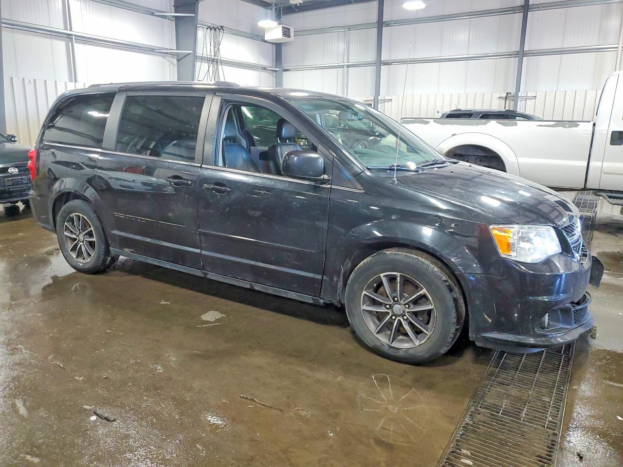 2017 Dodge Grand Caravan Sxt - Image 4