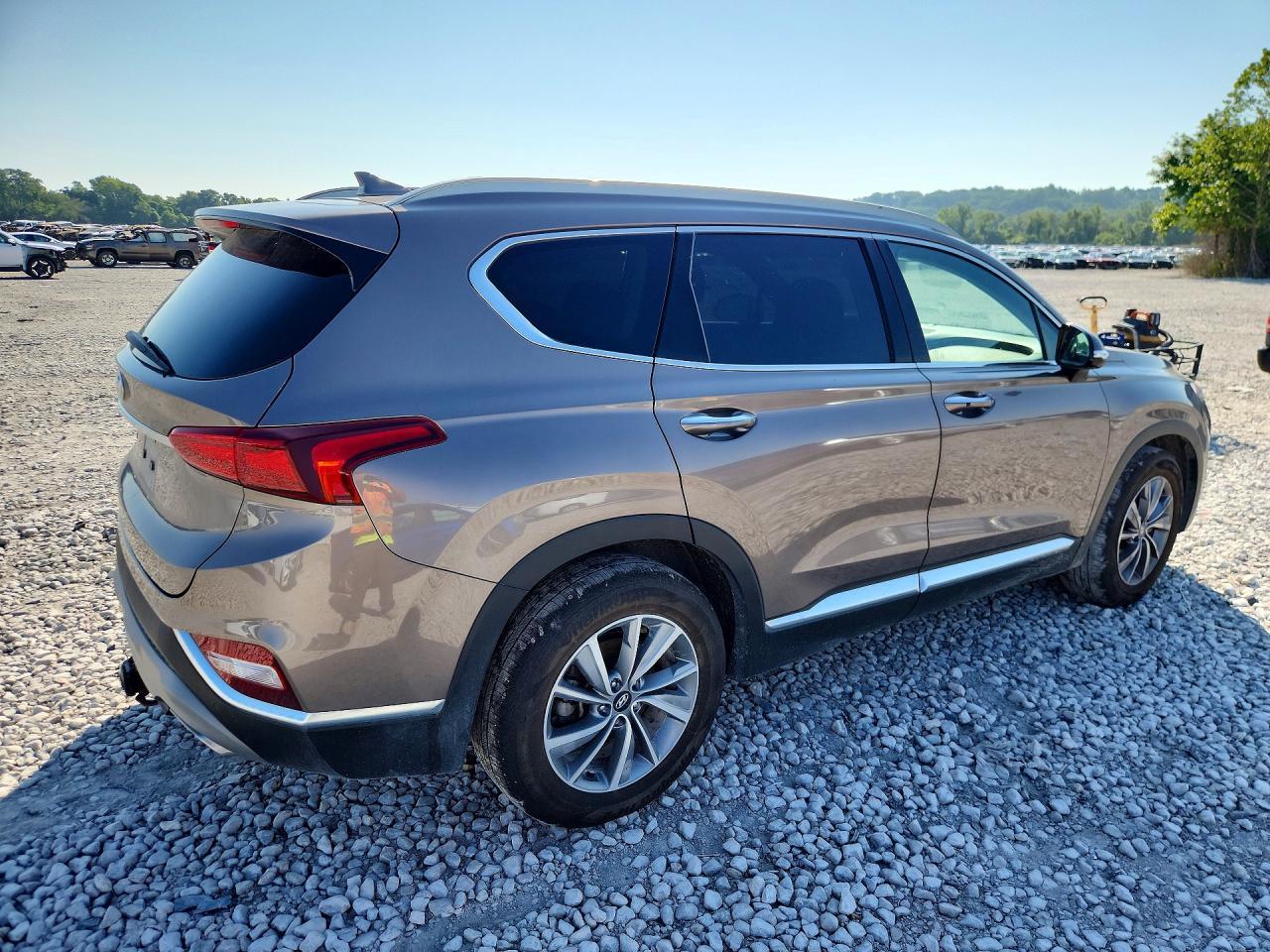 2019 Hyundai Santa Fe Ultimate 2.4L - Фото 3