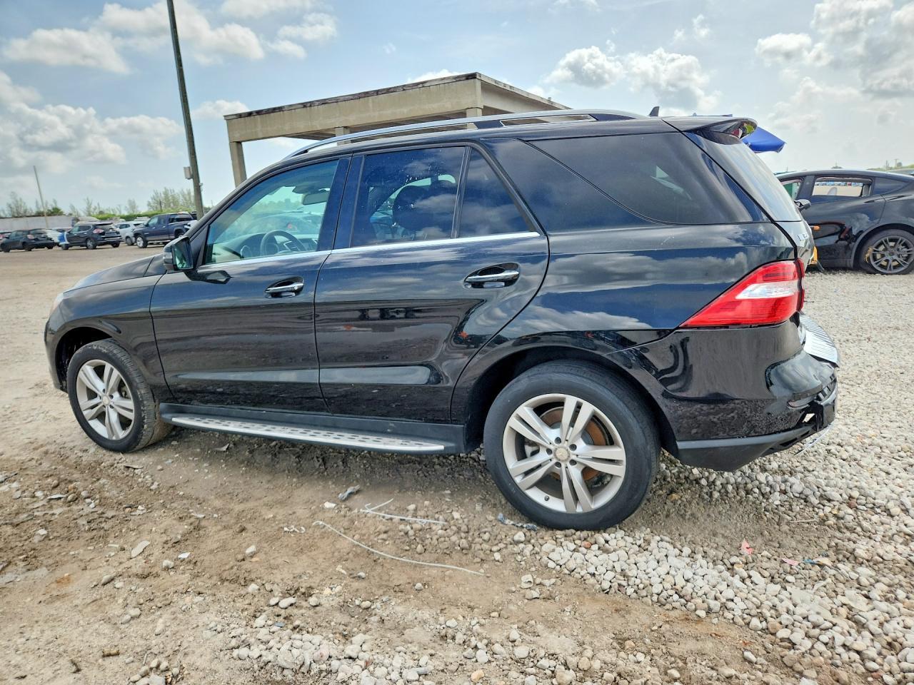 2015 Mercedes-Benz Ml 350 - Image 2