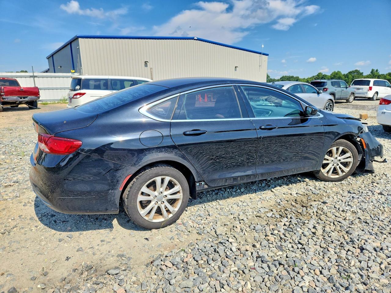 2016 Chrysler 200 Limited - Фото 3