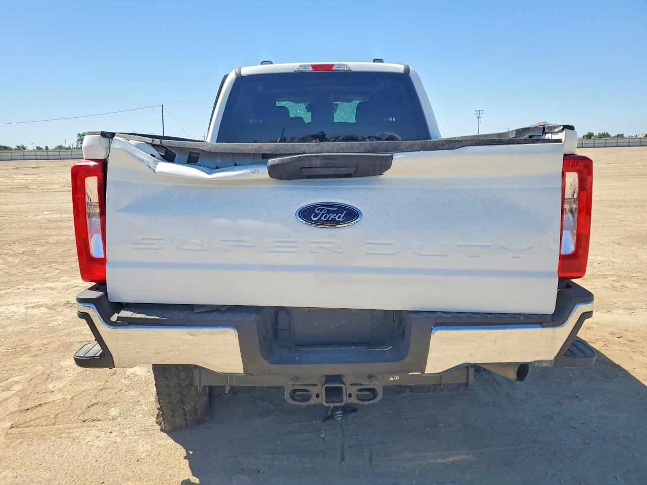 2025 Ford F250 Super Duty - Image 6