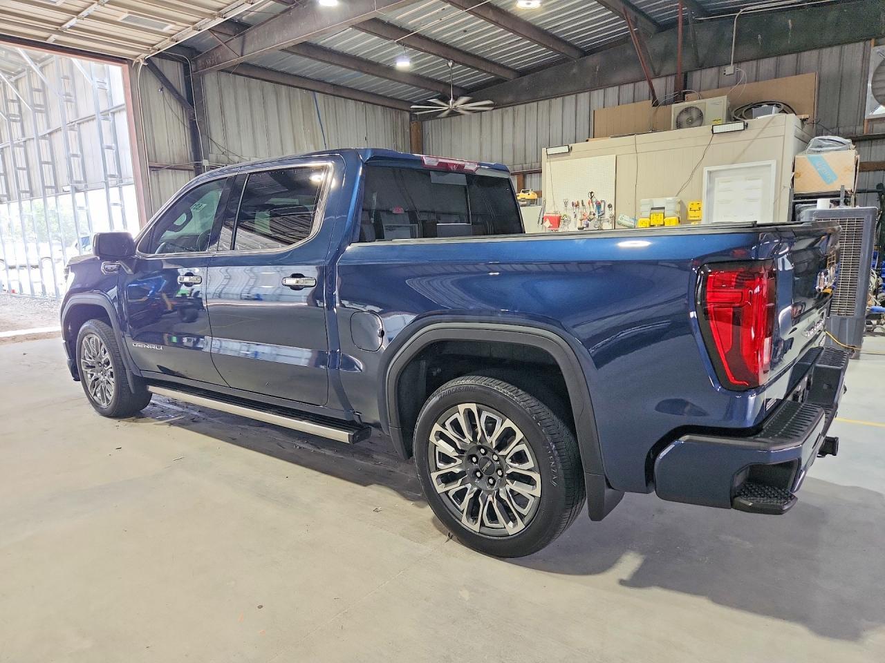 2023 GMC Sierra K1500 Denali Ultimate - Фото 2