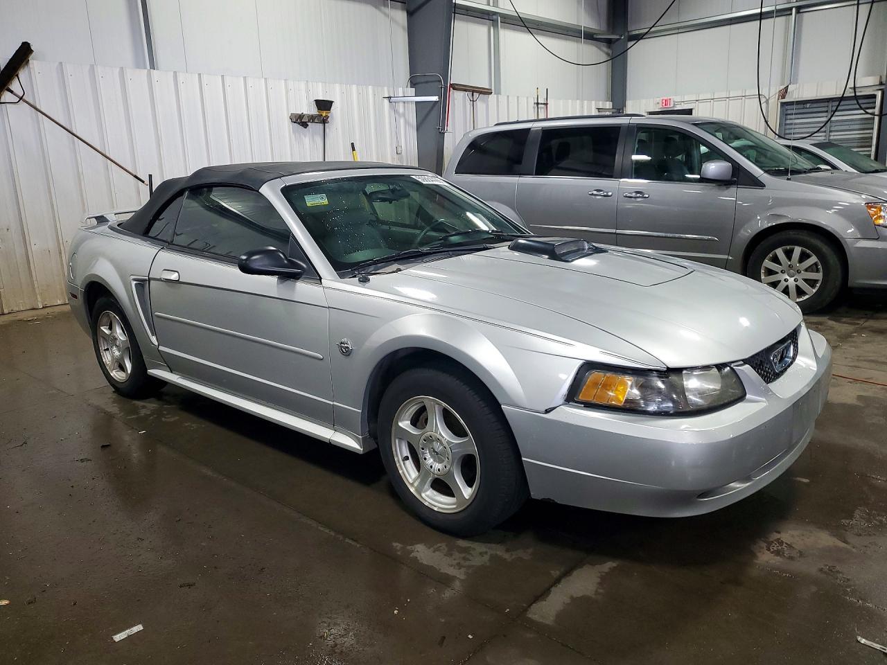2004 Ford Mustang - Image 4