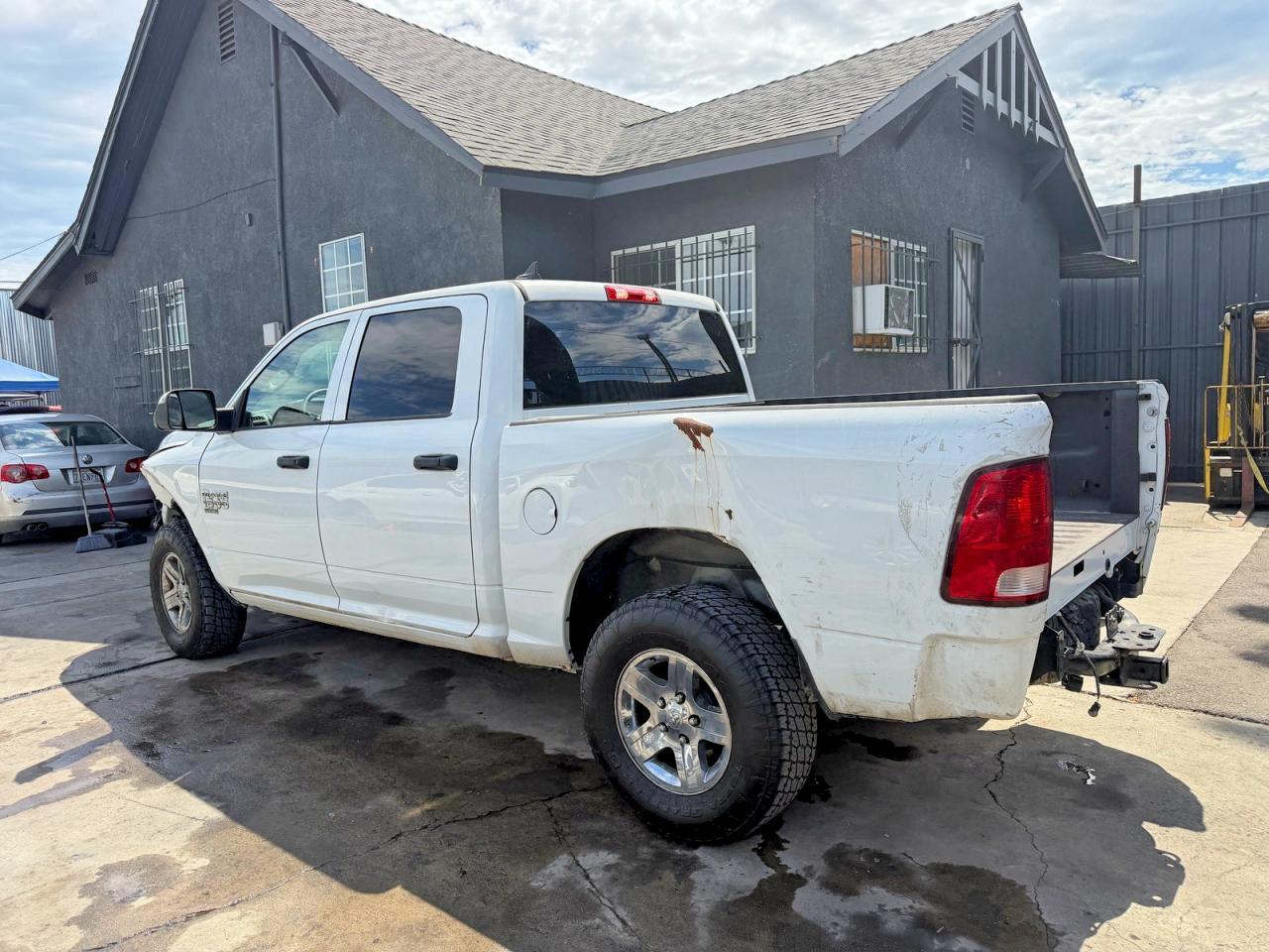 2022 Ram 1500 Classic Tradesman - Image 3
