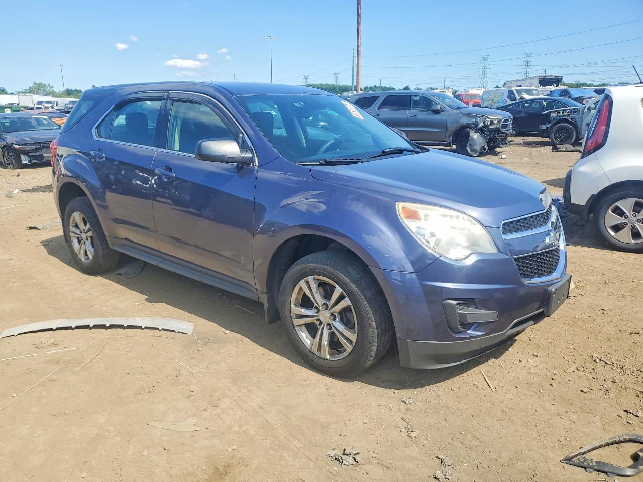2014 Chevrolet Equinox Ls - Image 4