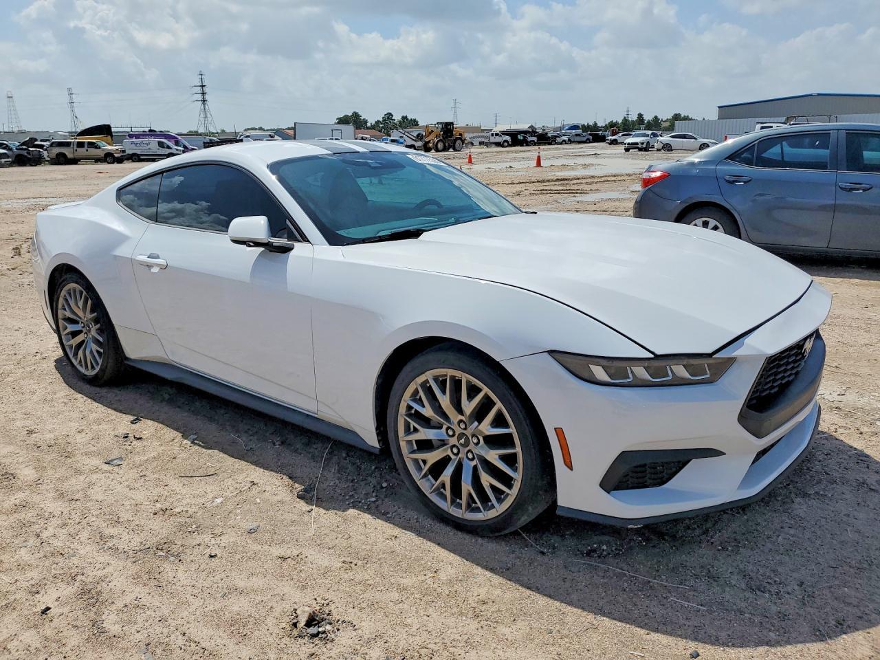 2024 Ford Mustang - Фото 4