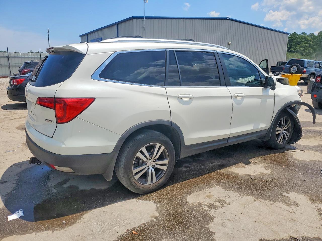 2016 Honda Pilot Ex - Image 3