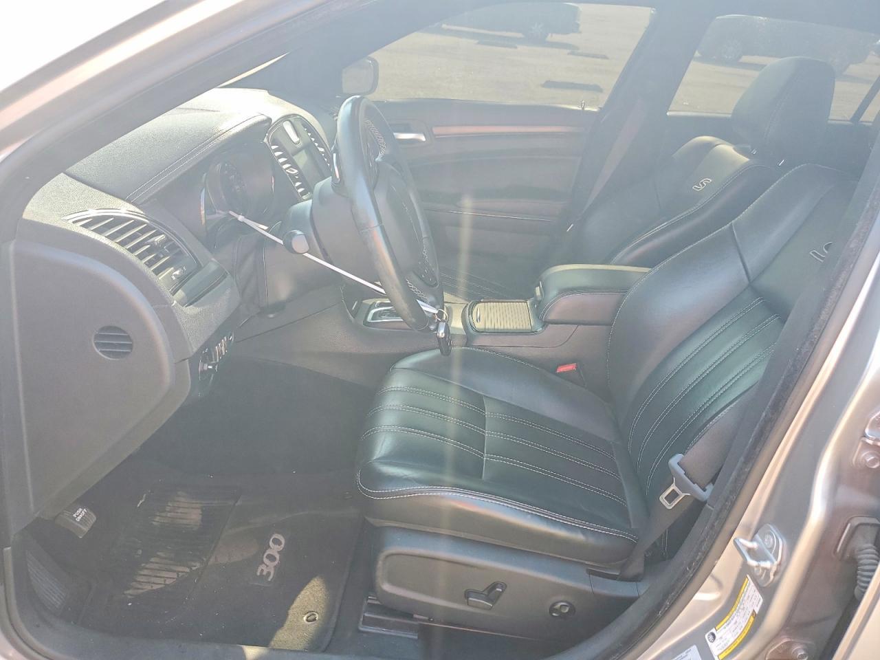 2016 Chrysler 300 S - Фото 7