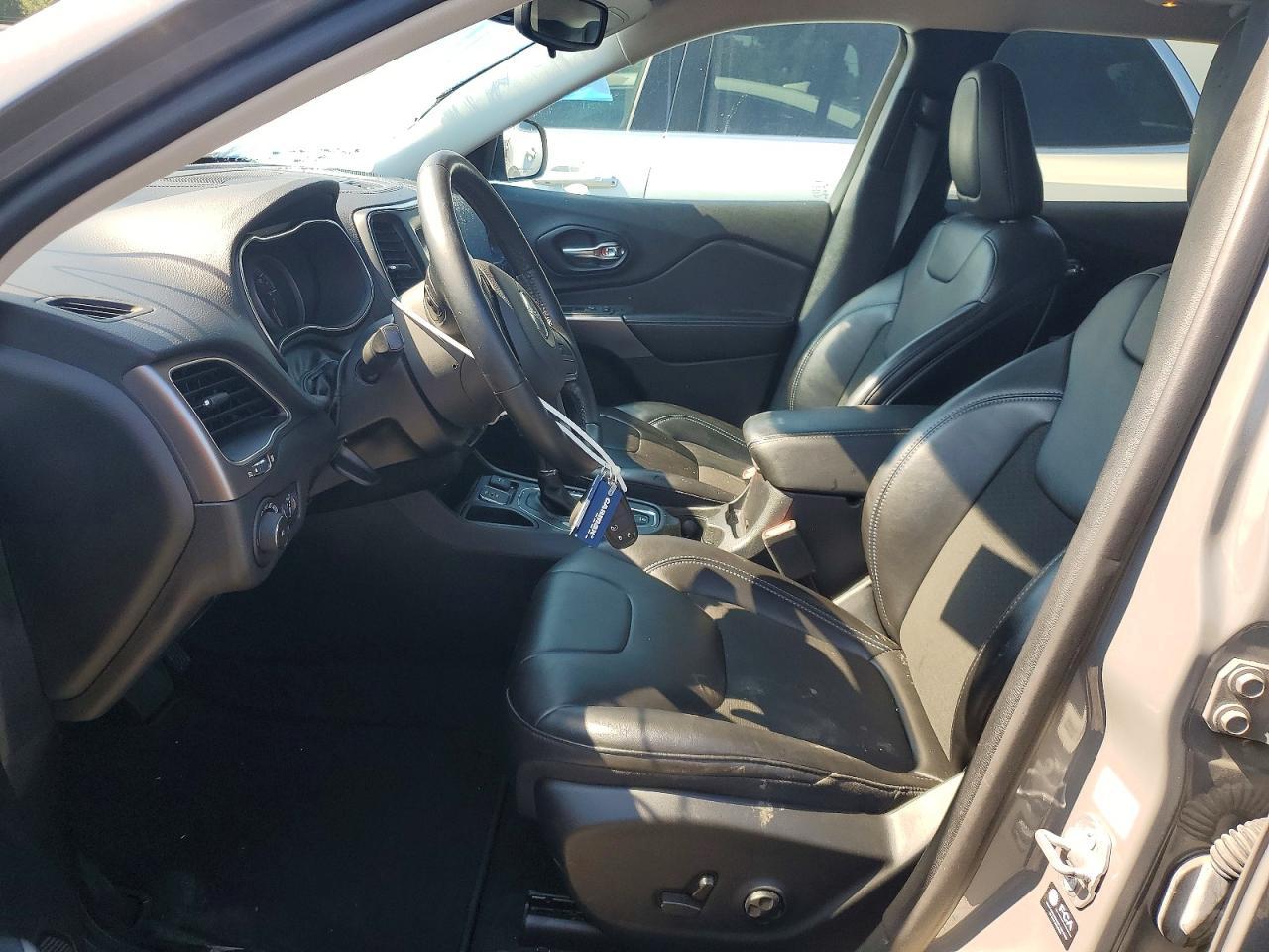 2021 Jeep Cherokee Latitude Plus - Фото 7