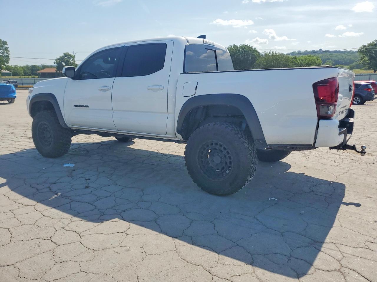 2022 Toyota Tacoma Trd Off-Road - Фото 2