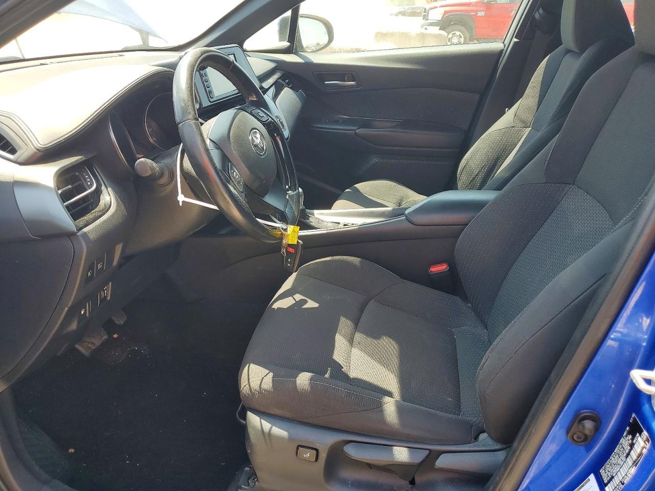 2018 Toyota C-Hr Xle Premium - Фото 7