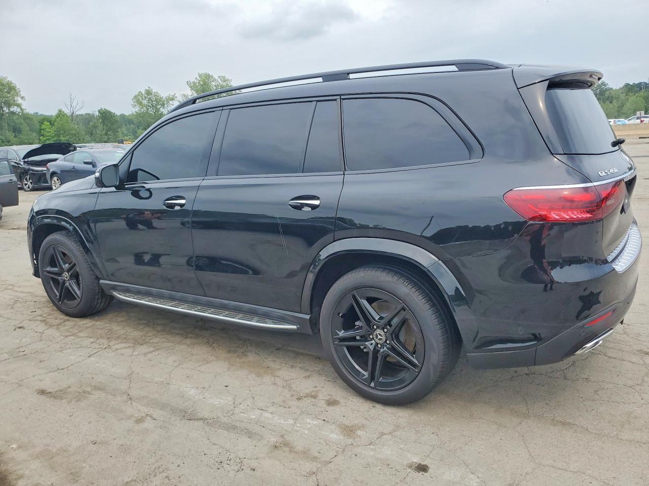 2025 Mercedes-Benz Gls 450 4Matic - Image 2