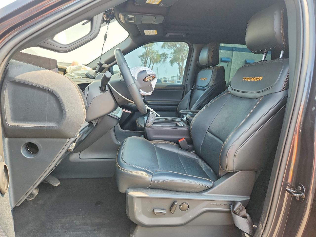 2025 Ford Expedition Tremor - Image 7