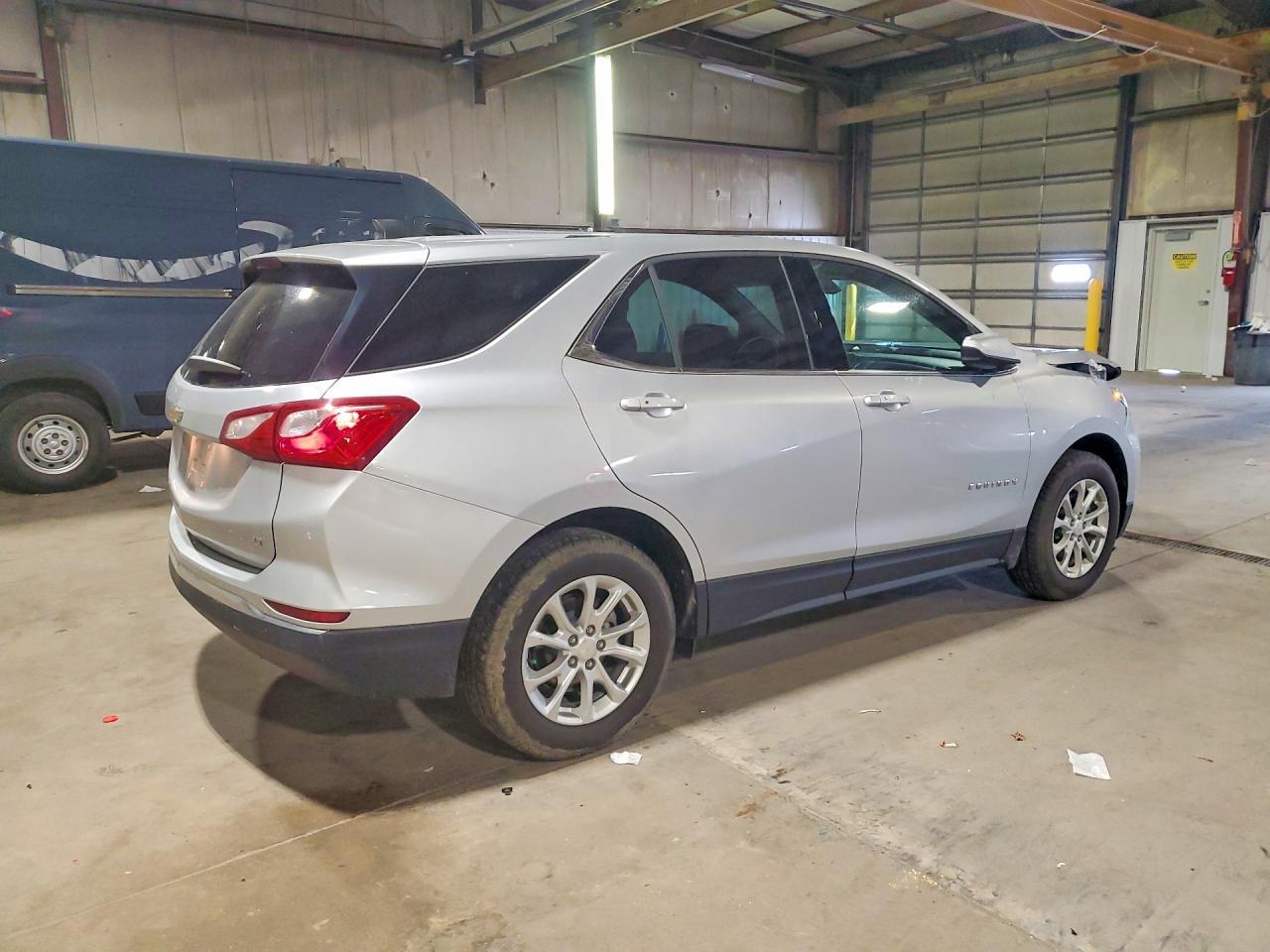 2018 Chevrolet Equinox Lt - Image 3
