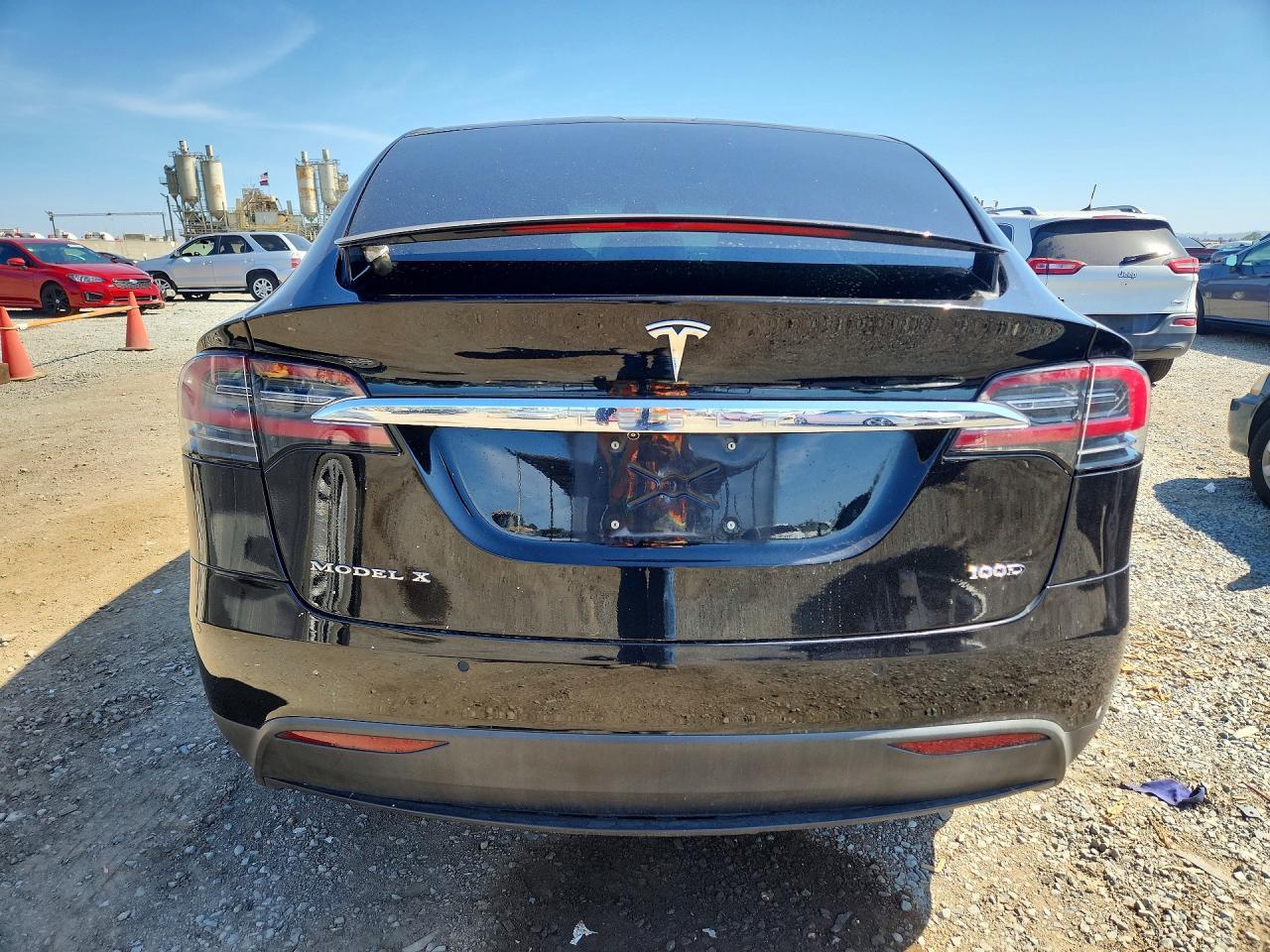 2017 Tesla Model X - Фото 6