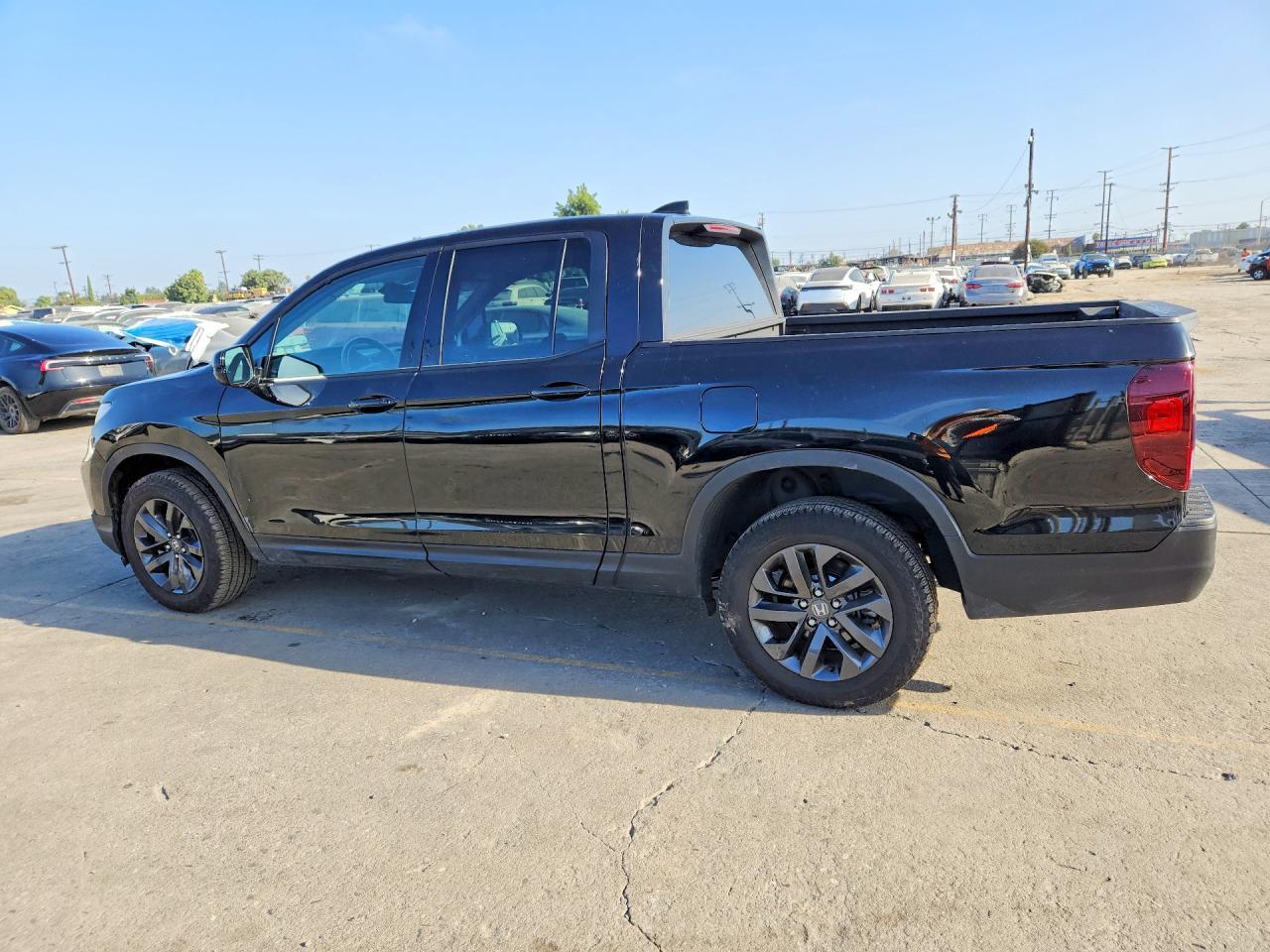 2025 Honda Ridgeline Sport - Image 2