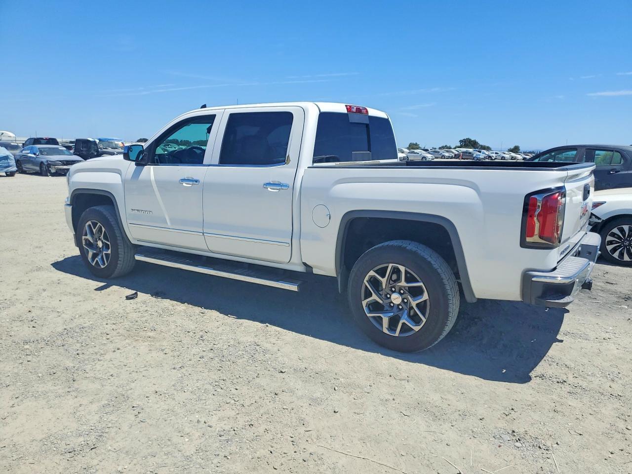 2016 GMC Sierra C1500 Slt - Image 2