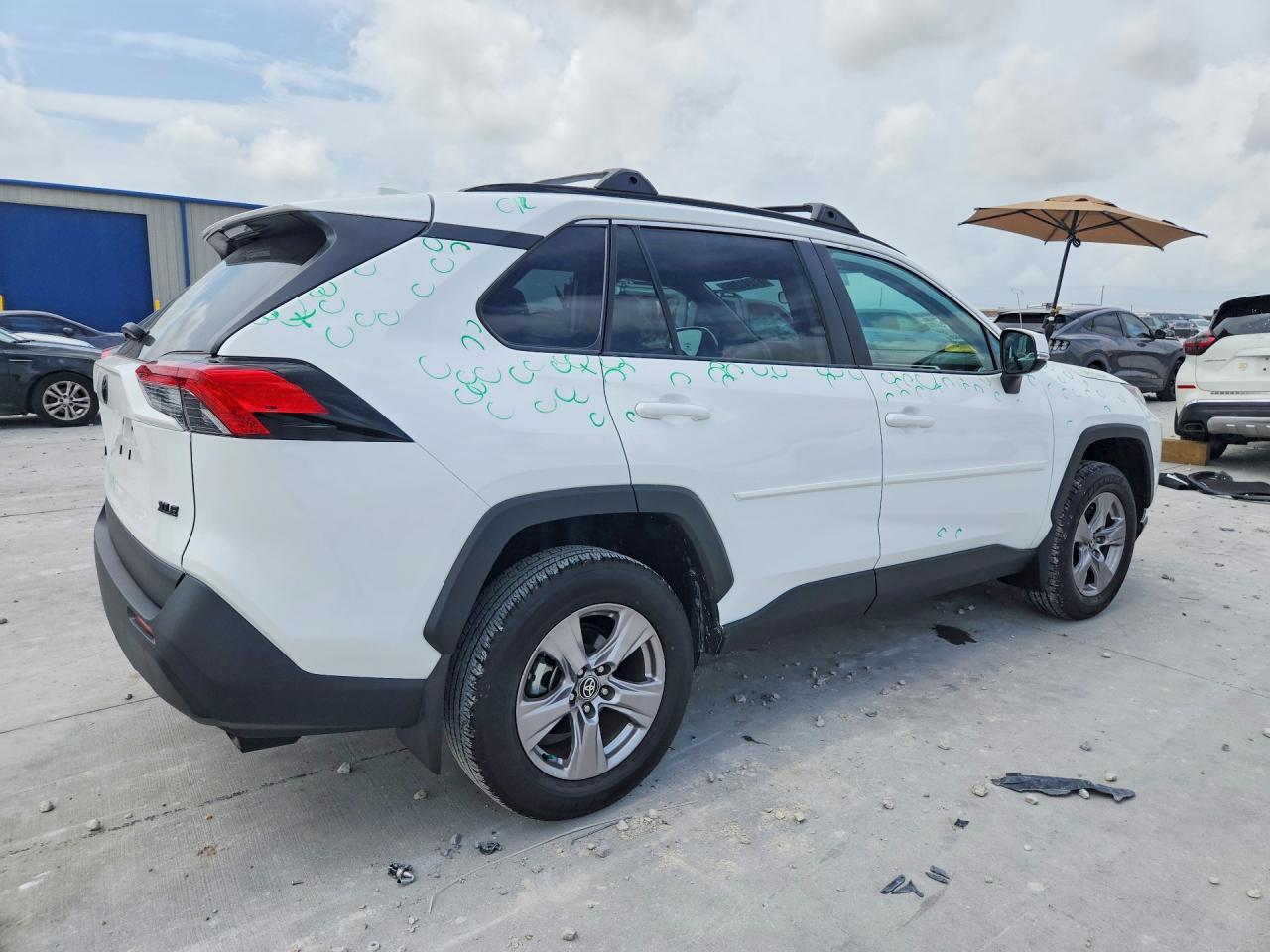 2025 Toyota Rav4 Xle - Фото 3