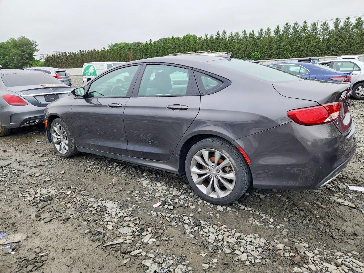 2015 Chrysler 200 S - Фото 2